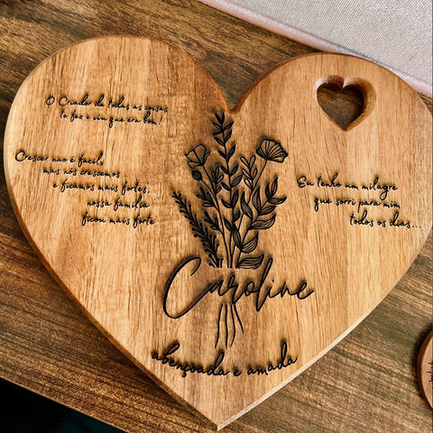 Loving Slice Board – Personalized Heart-Shaped Bamboo Charcuterie Set