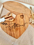 Loving Slice Board – Personalized Heart-Shaped Bamboo Charcuterie Set
