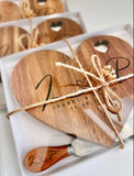 Loving Slice Board – Personalized Heart-Shaped Bamboo Charcuterie Set