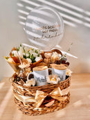 Cesta de presente para dois da OhSurpriseGifts, com itens decorativos e embalagens elegantes, ideal para presentear em ocasiões especiais.