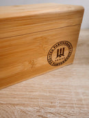 Caixa de presente de luxo personalizada da OhSurpriseGifts, com detalhes elegantes e acabamento sofisticado.