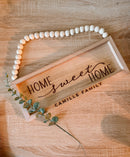 Cesta de presente Home Sweet Home da OhSurpriseGifts com itens personalizados para decoração de casa.
